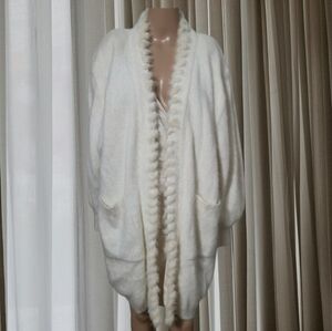 Elegant White Women's Coat.          #150